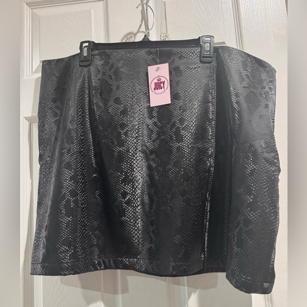 Juicy couture skirt 3x